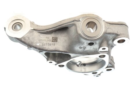 Цапфа (поворотний кулак) adler 5Q0407253A