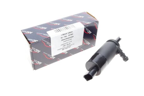 Моторчик (насос) омивача aic 51763 на Фольксваген Кадди 2