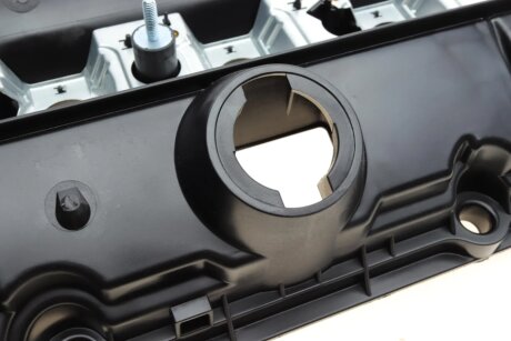 Крышка клапанов aic 57249