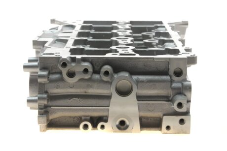 Головка блоку циліндрів amc 908260