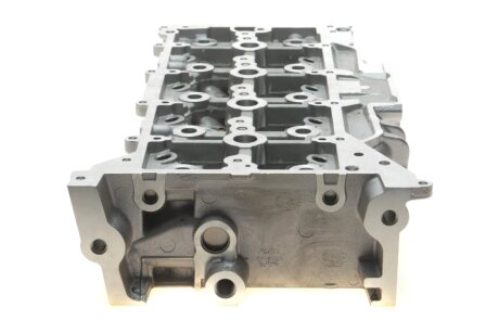 Головка блоку циліндрів amc 908260