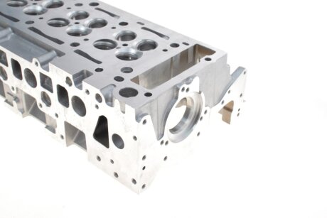 Головка блока циліндрів amc 908578