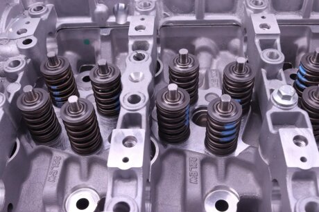 Головка блока циліндрів amc 908867