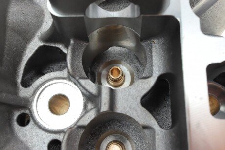 Головка блока amc 908789