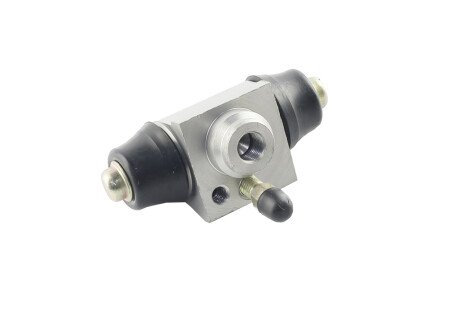 Циліндр гальмівний робочий and 3L611005 на Шкода Фабия 1