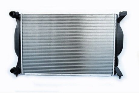 Радіатор охолодження двигуна asam 33807 на Ауди А4 б6