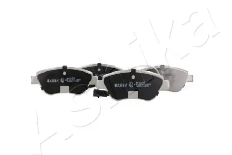 Передние тормозные колодки ashika 50-00-0015