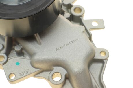 Помпа воды, OM611 2.2CDI 99-03 autotechteile 1002012