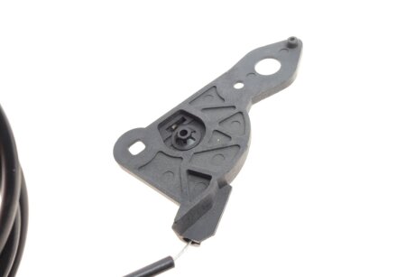 Трос капота autotechteile 7045100