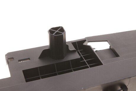 Кронштейн радіатора, правий autotechteile 7001782