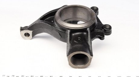 Цапфа (поворотный кулак) autotechteile 5020617