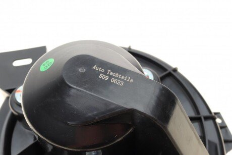 Моторчик (вентилятор) печки autotechteile 5090623