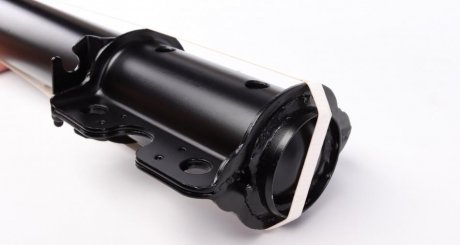 Передний амортизатор (стойка) autotechteile 1003226