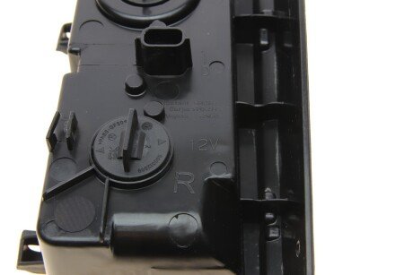 Светоотражатель, R, OPEL Vivaro / RENAULT Trafic 14- autotechteile 5030286