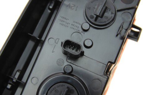 Светоотражатель, R, OPEL Vivaro / RENAULT Trafic 14- autotechteile 5030286