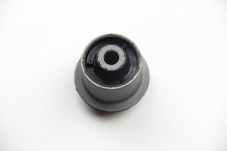 Сайлентблок переднего рычага bcguma BC0905