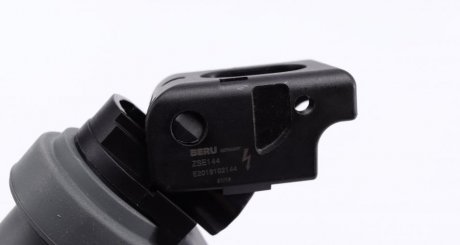 Катушка (модуль) зажигания beru ZSE144