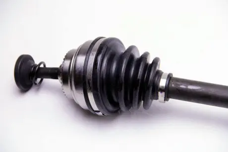 Полуось BMW N47D20 E60/E61/E81/X1/ 2.0 05-11 BGA DS0903R