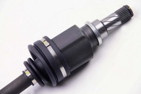 Полуось Kangoo/Megane II 1.4-1.6 ALK 02- Л. (23 нар./26 вн. зуб.) bga DS7332LA