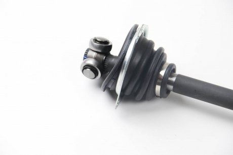 Полуось Trafic/Vivaro 1.9dCi/2.0i 01- Л. bga DS7319L