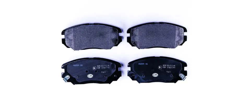 Передние тормозные колодки BHS (Behr hella service) 8DB355012461