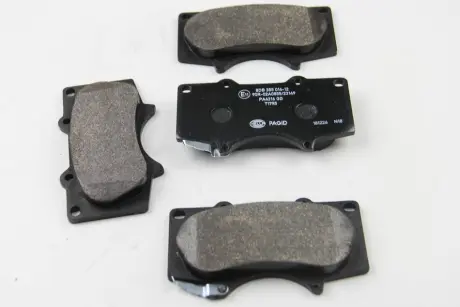 Тормозные колодки перед. MITSUBISHI PAJERO/TOYOTA FJ CRUISER/LAND CRUISER 2.7-4.7 01- BHS (Behr Hella Service) 8DB355014121