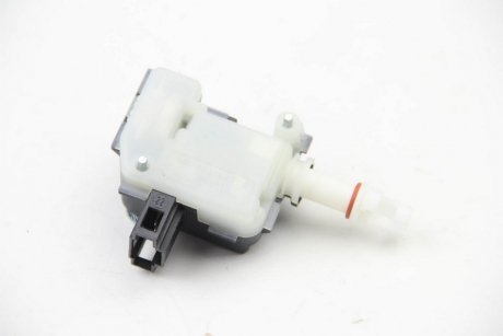 Центральный замок OCTAVIA/SUPERB/GOLF/PASSAT 96-12 bhs (behr hella service) 6NW007546071