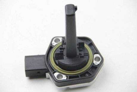 Датчик уровня масла BMW E81/E87/E90/E84 1.6/1.8/2.0i 01- bhs (behr hella service) 6PR008324101