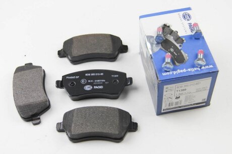 Передні тормозні (гальмівні) колодки bhs (behr hella service) 8DB355010851 на Рено Меган 4