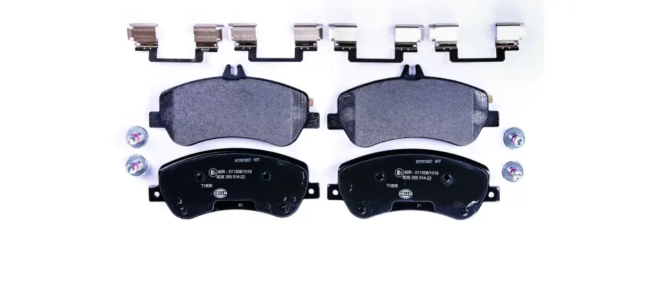 Передні тормозні (гальмівні) колодки BHS (Behr Hella Service) 8DB 355 014-221 (фото 1)