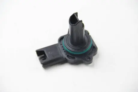 Расходомер воздуха (5 конт.) BMW 3(E90-91)/5(E60-61) 01-12 BHS (Behr hella service) 8ET009142641 Бмв E63