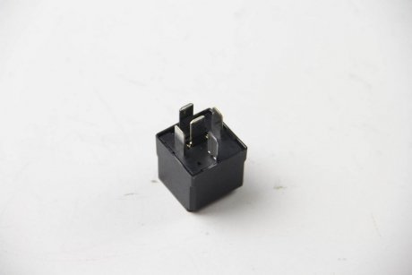 Реле управление холодного пуска(12V,30A) MERCEDES 87- bhs (behr hella service) 4RD007794021