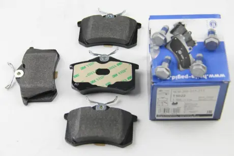 Задние тормозные колодки BHS (Behr hella service) 8DB355017711 Рено Megane