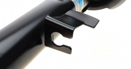 Передний амортизатор (стойка) bilstein 22182838