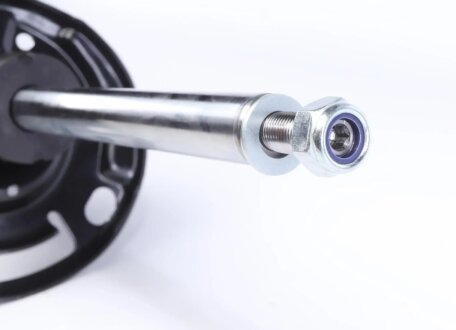 Передний амортизатор (стойка) bilstein 22243003