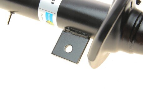 Передній амортизатор (стойка) bilstein 22243119