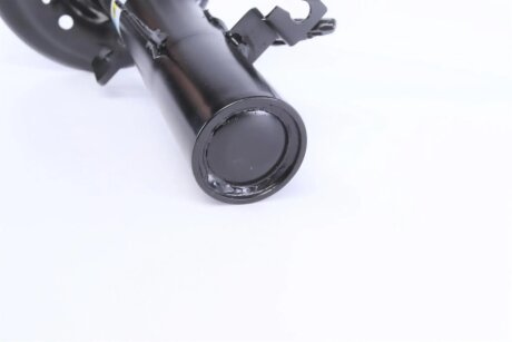 Передній амортизатор (стойка) bilstein 22260550