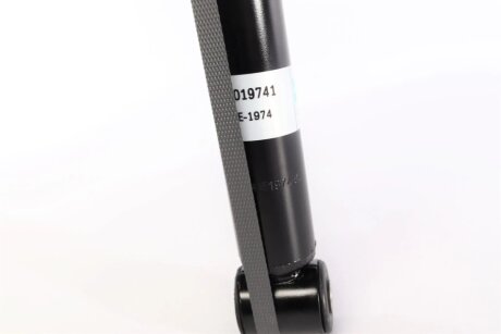 Задній амортизатор (стойка) bilstein 19019741