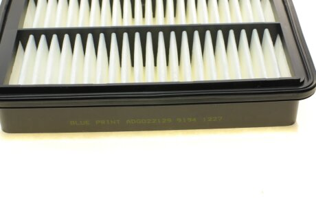Фільтр повітряний blue Print ADG022129