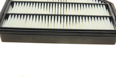 Фільтр повітряний blue Print ADG02290