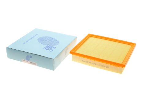 Фільтр повітряний blue Print ADT322135