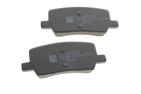 Комплект гальмівних колодок з 4 шт. дисків blue Print ADBP420118