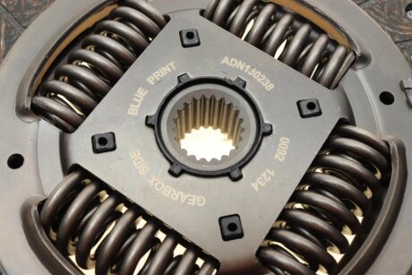 Комплект сцепления в сборе blue Print ADN130238