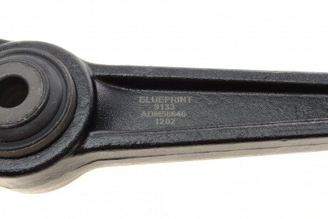 Нижній важіль передньої підвіски blue Print ADM58646