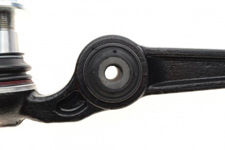 Нижній важіль передньої підвіски blue Print ADM58646