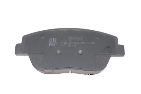Передние тормозные колодки blue Print ADG042133