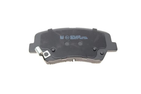 Передние тормозные колодки blue Print ADG042137