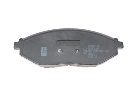 Передние тормозные колодки blue Print ADG042141