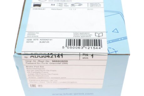 Передние тормозные колодки blue Print ADG042141