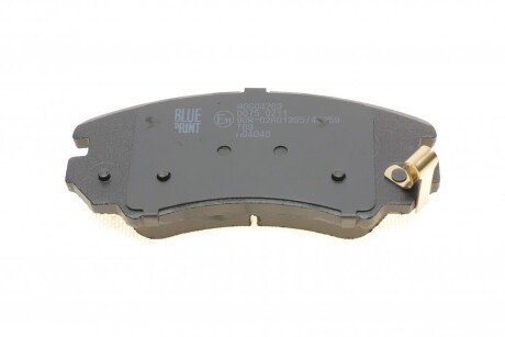 Передние тормозные колодки blue Print ADG04263